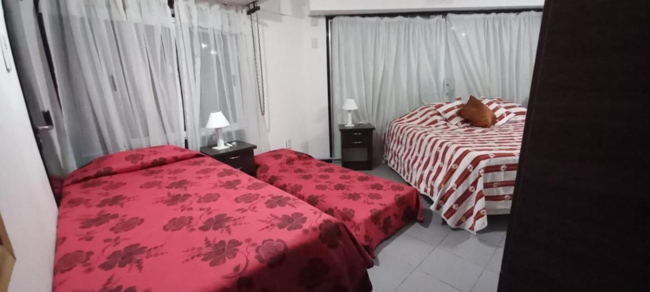 Apartamentos Willy - En Zona Residencial Con Estacionamiento Мендоса Екстер'єр фото